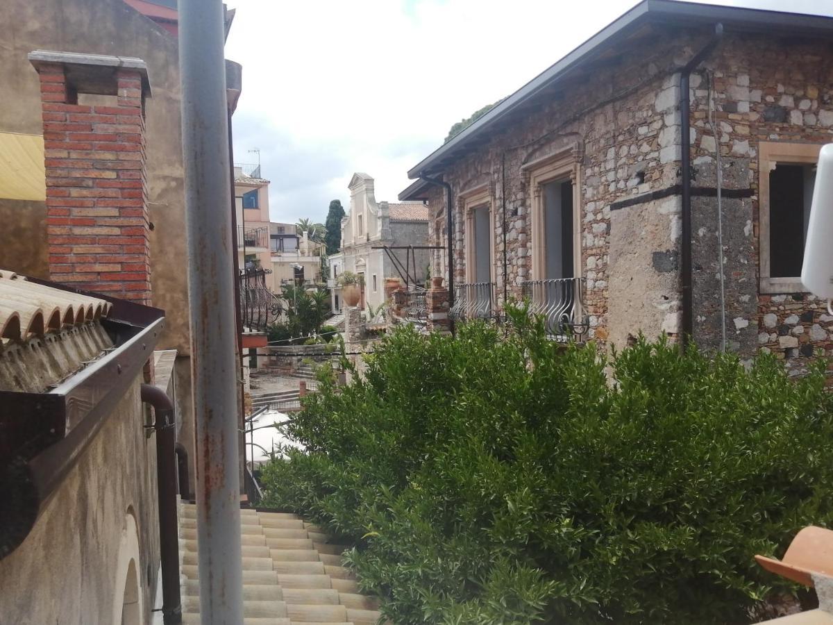 Aly Art Apartment Taormina Duomo, Gulf & Etna View Екстериор снимка
