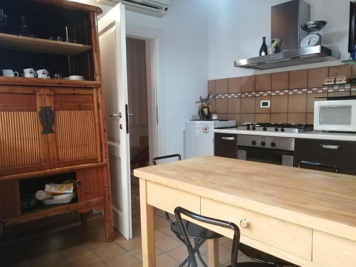 Aly Art Apartment Taormina Duomo, Gulf & Etna View Екстериор снимка