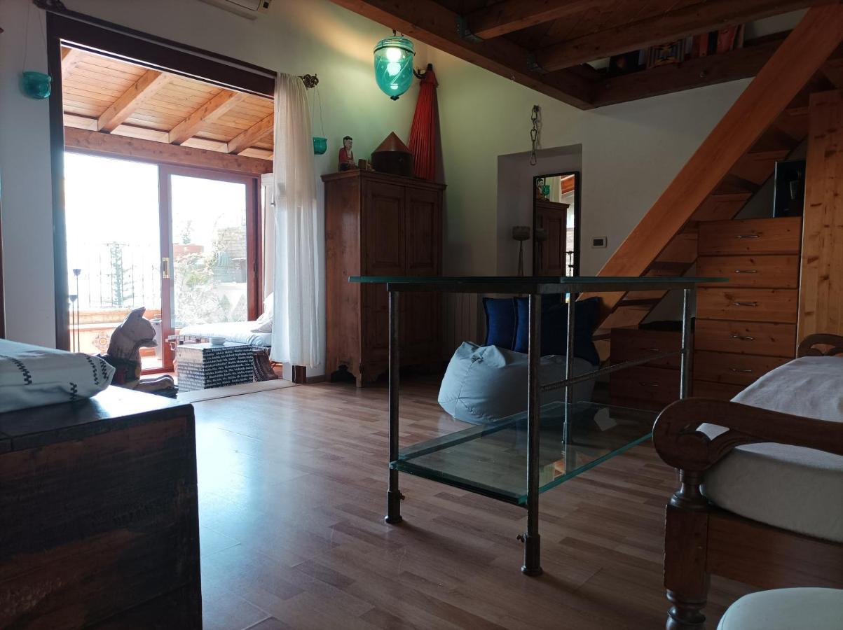 Aly Art Apartment Taormina Duomo, Gulf & Etna View Екстериор снимка
