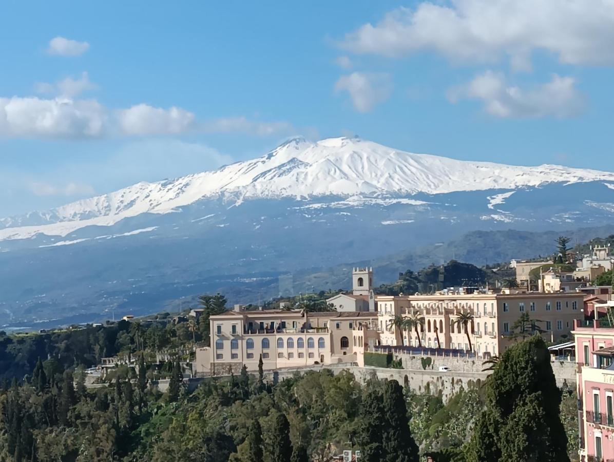 Aly Art Apartment Taormina Duomo, Gulf & Etna View Екстериор снимка